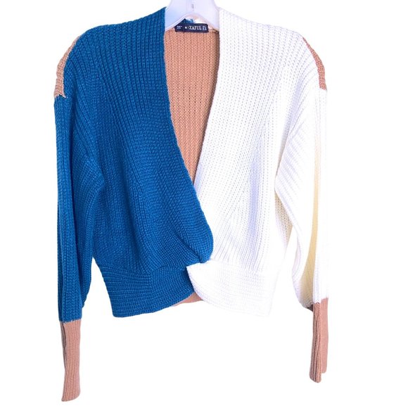 Zaful NWT Womens Blue, Tan, and White Twisted Front Sweater Size M Colorblock - Picture 1 of 10